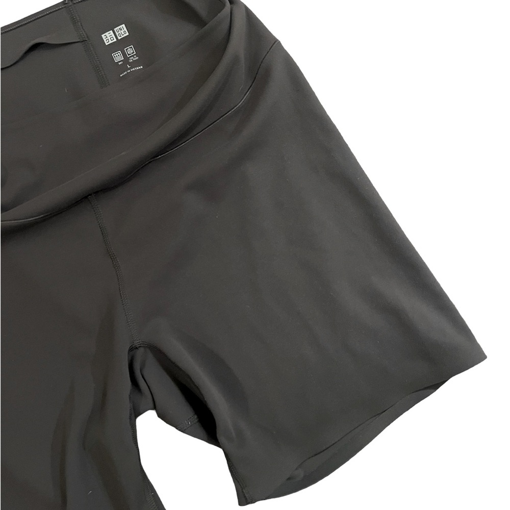 Uniqlo 6” Biker Shorts Size Large